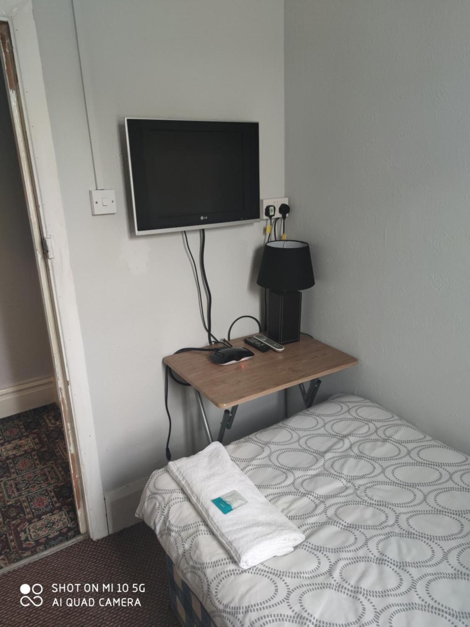 Sussex Lodge Guest House Slough Dış mekan fotoğraf