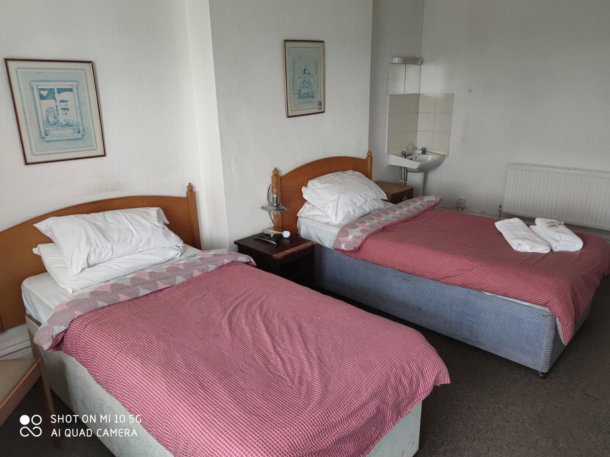 Sussex Lodge Guest House Slough Dış mekan fotoğraf